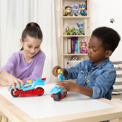 PATRULA CATELUSILOR SET VEHICUL DIVIZAT 2IN1 CU 2 GEMENI PUTERNICI INCLUSI SPIN MASTER