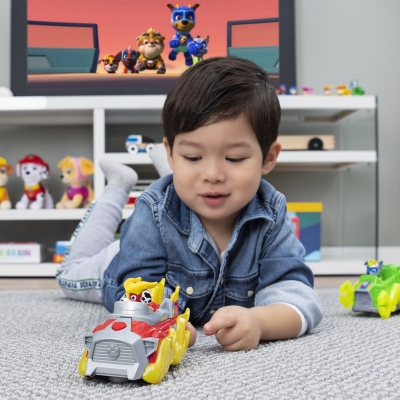 PATRULA CATELUSILOR VEHICUL CU FIGURINA MARSHALL SUNETE SI LUMINI SPIN MASTER