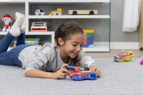 PATRULA CATELUSILOR VEHICUL CU FIGURINA ZUMA SUNETE SI LUMINI SPIN MASTER