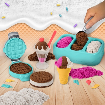 Set de joaca nisip kinetic, inghetata si prajiturele colorate si parfumate, Spin Master