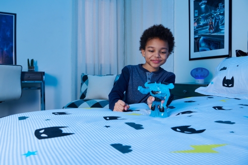 Figurina Batman Deluxe cu armura High Tech cu 11 puncte de articulatie, 10 cm, Spin Master