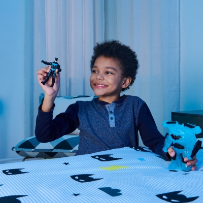 Figurina Batman Deluxe cu armura High Tech cu 11 puncte de articulatie, 10 cm, Spin Master