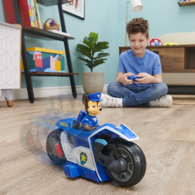 PATRULCA CATELUSILOR MOTOCICLETA LUI CHASE SPIN MASTER