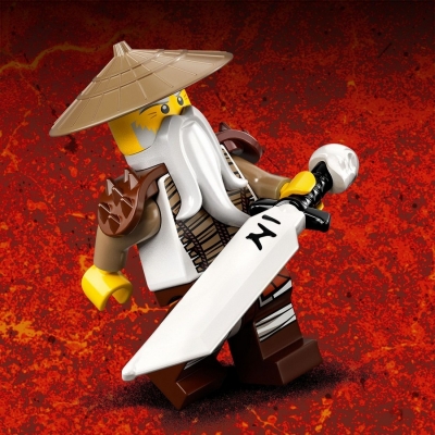 Dragonul de lupta al lui Wu 71718 LEGO NINJAGO