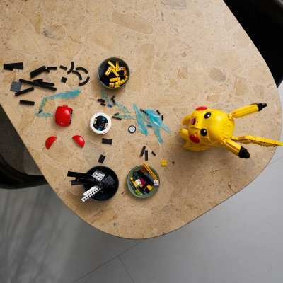Pikachu si Poke Ball 72152 LEGO Pokemon