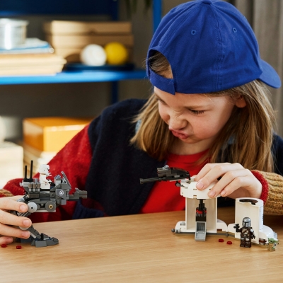 Atac cu AT-RT 75444 LEGO Star Wars