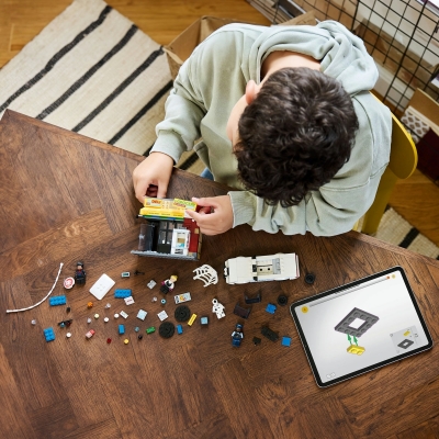 Spider-Verse: Miles Morales vs. Spot 76311 LEGO Marvel Super Heroes