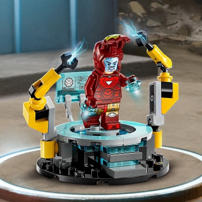 Laboratorul lui Iron Man: Sala armurilor 76315 LEGO Marvel Super Heroes