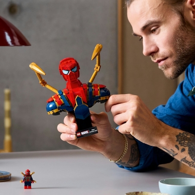 Bustul lui Iron Spider-Man 76326 LEGO Marvel Super Heroes