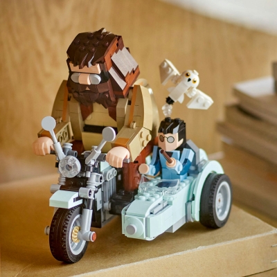 Hagrid si Harry pe motocicleta 76443 LEGO Harry Potter