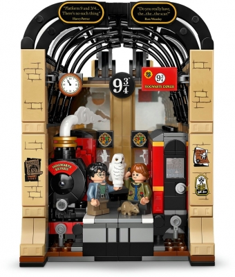 Coltul cu carti: Expresul Hogwarts 76450 LEGO Harry Potter