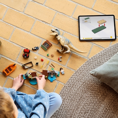 Evadare pe rau din calea unui T. rex 76975 LEGO Jurassic World