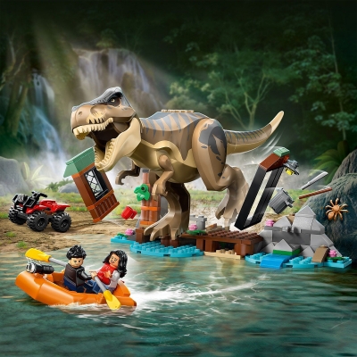 Evadare pe rau din calea unui T. rex 76975 LEGO Jurassic World