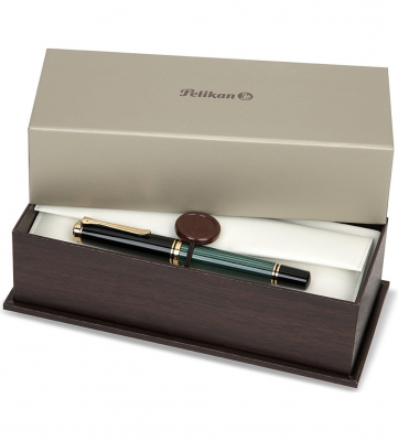 Stilou Souveran M800, penita M aur 18K, accesorii placate cu aur, negru-verde, Pelikan