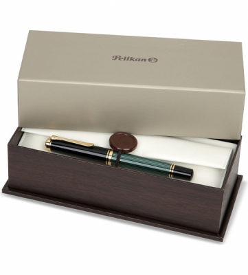 Stilou Souveran M800 EF, penita aur 18k, accesorii placate cu aur, negru-verde Pelikan