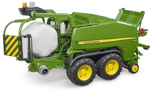 Jucarie Presa de ambalat baloti John Deere C441R Bruder