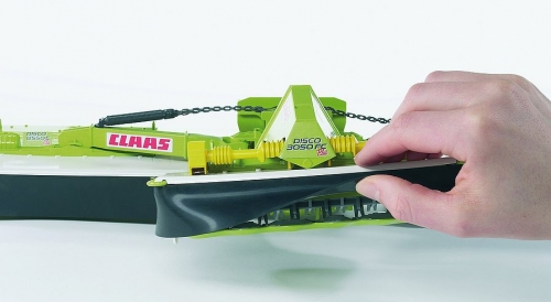 Jucarie Cositoare tripla Claas Disco 8550 C Plus Bruder