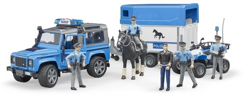 Set de joaca Masina de politie Land Rover Defender cu remorca, politist si cal Bruder