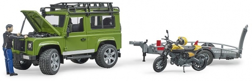 Jucarie Masina de teren Land Rover Defender cu remorca si motocicleta Ducati Bruder