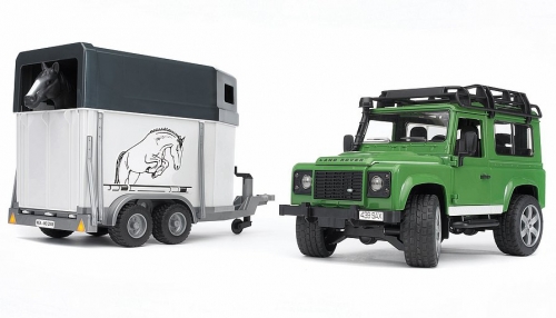 Jucarie Masina de teren Land Rover Defender cu remorca si cal Bruder