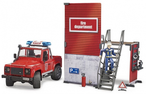 Set de joaca Statie de pompieri cu Land Rover Defender si pompier Bruder