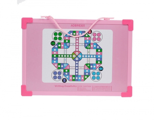 Tabla alba pentru copii, 200 mm x 290 mm diverse culori, cu burete de sters, marker, 4 magneti si un zar pentru jocul Flight Chess, M&G