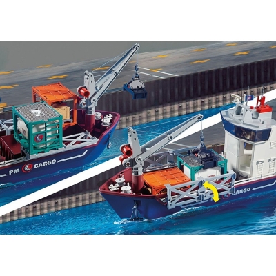 Nava de marfa cu barca Playmobil