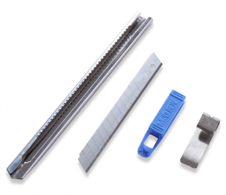 Cutter utilitar din otel inoxidabil, lama de 9mm, diverse culori M&G