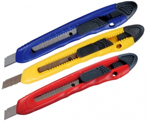 Cutter utilitar economic, 9 mm, ambalaj din OPP, blocare manuala, diverse culori, M&G