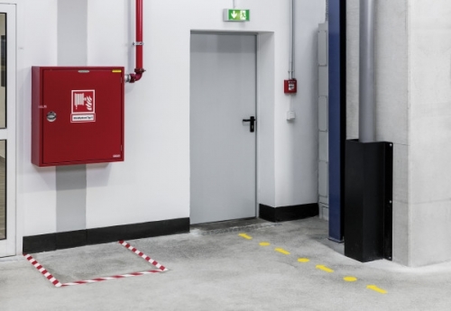 Marcaj autoadeziv pentru podea forma sageata 50 x 200 mm galben 10 buc/set Durable