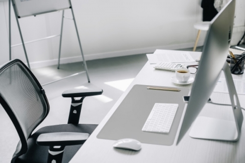 Mapa de birou 53 x 40 cm, colturi rotunjite, polipropilena, gri, Durable 