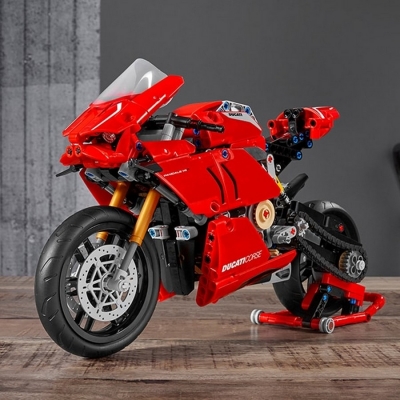Ducati Panigale V4 R 42107 LEGO Technic
