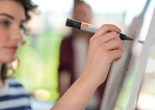 Marker pentru table si flipcharturi, cerneala lichida, varf rotund 3 mm, standard, 10 buc/cutie, negru NOBO