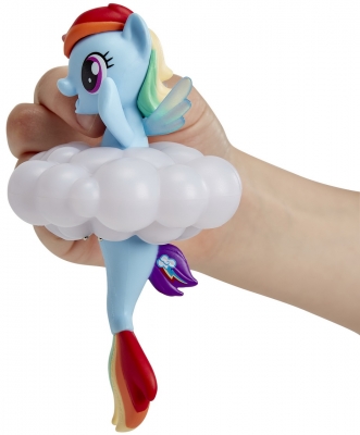 PONEI SIRENA RAINBOW DASH CU LUMINI CURCUBEU HASBRO