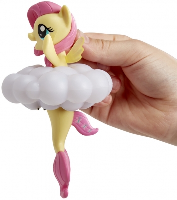 PONEI SIRENA FLUTTERSHY CU LUMINI CURCUBEU HASBRO
