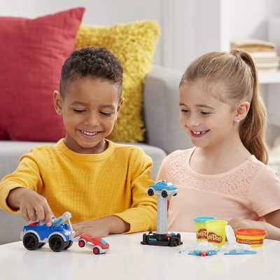 Masina de tractare Play-doh Hasbro