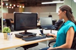 Stand ergonomic SmartFit Plus lung pentru monitor Kensington