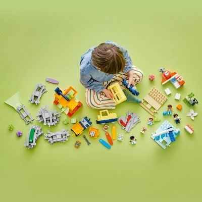 Tren comunitar interactiv 10428 LEGO DUPLO