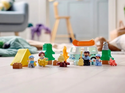 Aventura cu rulota de vacanta a familiei 10946 LEGO Duplo 