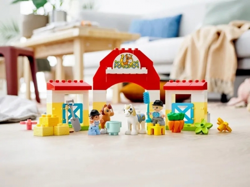 Grajdul cailor si al poneilor 10951 LEGO Duplo 