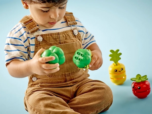 Tractor cu fructe si legume 10982 LEGO DUPLO