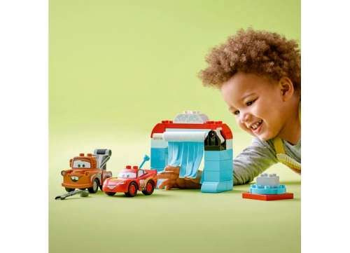 Distractie la spalatorie cu Fulger McQueen si Bucsa 10996 LEGO DUPLO Cars
