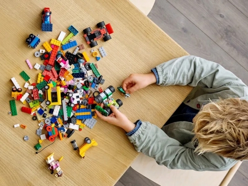 Caramizi si roti 11014 LEGO Classic 