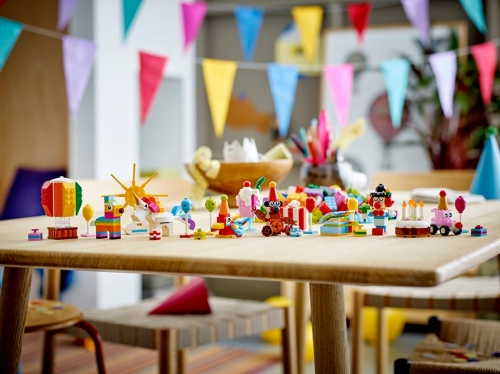 Cutie creativa de petrecere 11029 LEGO Classic