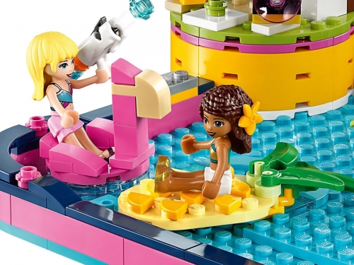Petrecerea la piscina a Andreei 41374 LEGO Friends