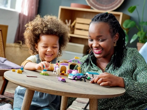 Dresaj de cai si remorca 41441 LEGO Friends