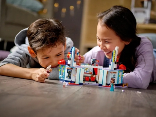 Cinematograful din Heartlake 41448 LEGO Friends 