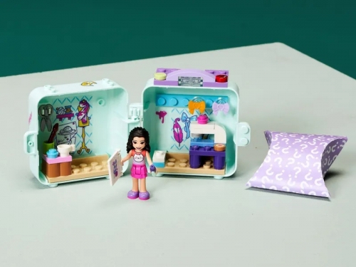 Clubul de moda al Emmei 41668 LEGO Friends 