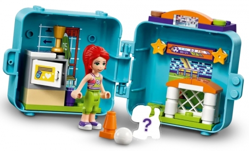 Clubul de fotbal al Miei 41669 LEGO Friends