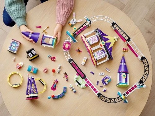 Montagne russe magic in parcul de distractii 41685 LEGO Friends 